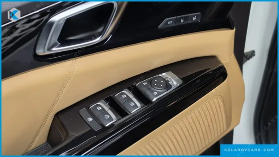 KIA CARNIVAL DIESEL 7-SEATER SIGNATURE