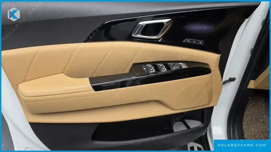 KIA CARNIVAL DIESEL 7-SEATER SIGNATURE