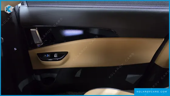 KIA CARNIVAL DIESEL 7-SEATER SIGNATURE