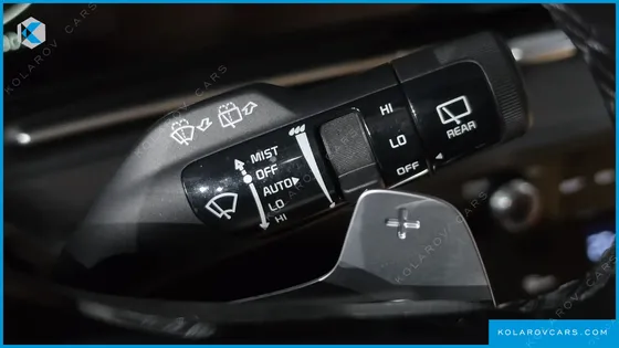 KIA CARNIVAL DIESEL 7-SEATER SIGNATURE