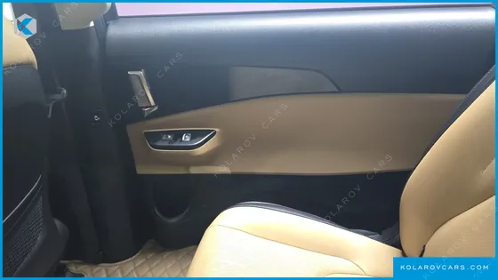KIA CARNIVAL DIESEL 9-SEATER PRESTIGE