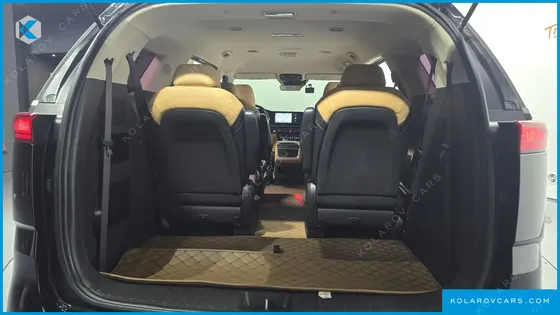 KIA CARNIVAL DIESEL 9-SEATER PRESTIGE