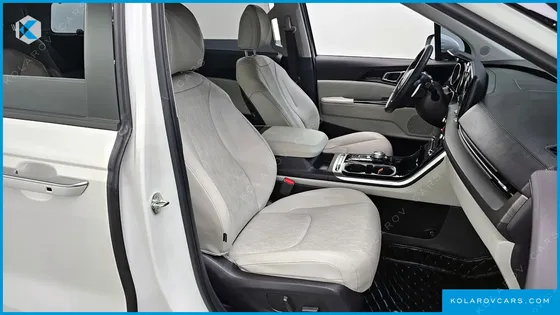 KIA CARNIVAL DIESEL 9-SEATER NOBLESSE