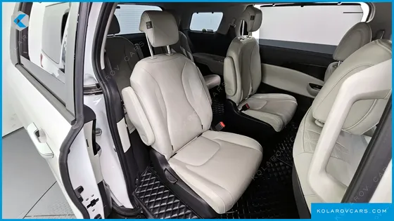 KIA CARNIVAL DIESEL 9-SEATER NOBLESSE