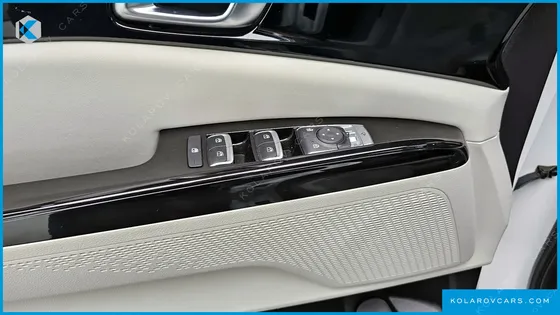 KIA CARNIVAL DIESEL 9-SEATER NOBLESSE