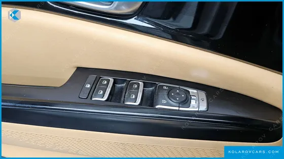 KIA CARNIVAL DIESEL 9-SEATER PRESTIGE