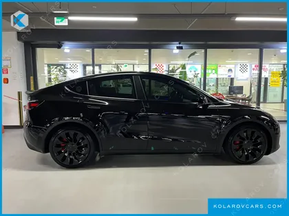 TESLA MODEL Y PERFORMANCE AWD