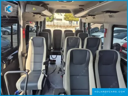 HYUNDAI SOLATI 15-SEATER