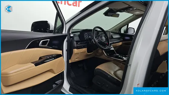 KIA CARNIVAL GASOLINE 9-SEATER SIGNATURE