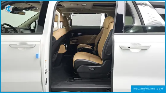 KIA CARNIVAL GASOLINE 9-SEATER SIGNATURE