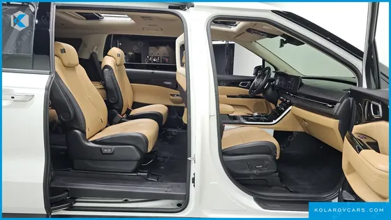 KIA CARNIVAL GASOLINE 9-SEATER SIGNATURE