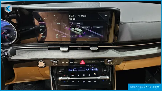 KIA CARNIVAL DIESEL 7-SEATER OUTDOOR