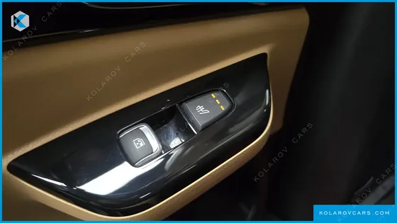 KIA CARNIVAL GASOLINE 9-SEATER NOBLESSE