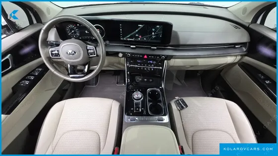 KIA CARNIVAL DIESEL 9-SEATER SIGNATURE