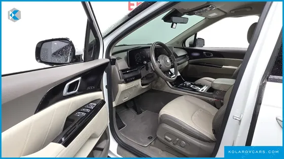 KIA CARNIVAL DIESEL 9-SEATER SIGNATURE