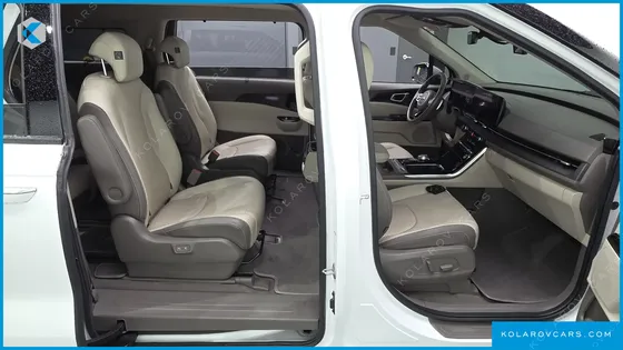 KIA CARNIVAL DIESEL 9-SEATER SIGNATURE
