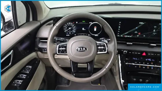 KIA CARNIVAL DIESEL 9-SEATER SIGNATURE