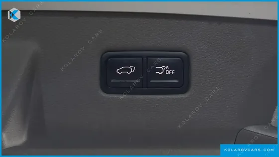 KIA CARNIVAL DIESEL 9-SEATER SIGNATURE