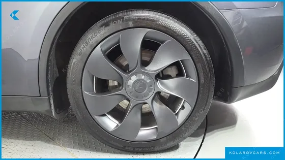 TESLA MODEL Y RWD