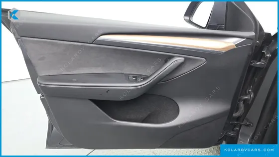 TESLA MODEL Y RWD