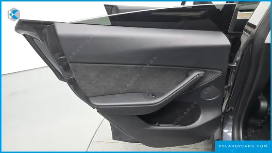 TESLA MODEL Y RWD