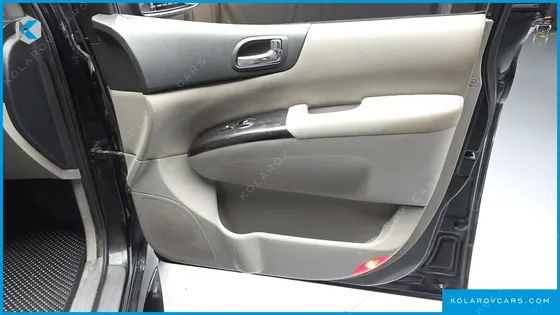 KIA CARNIVAL NEW CARNIVAL LIMOUSINE GLX