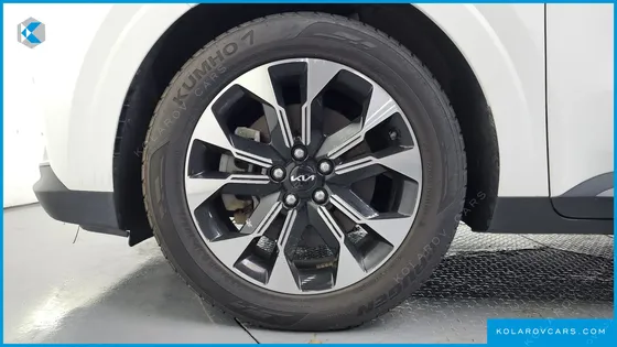KIA CARNIVAL DIESEL 9-SEATER PRESTIGE