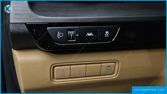 KIA CARNIVAL DIESEL 9-SEATER PRESTIGE