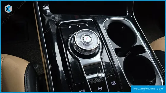 KIA CARNIVAL DIESEL 9-SEATER NOBLESSE