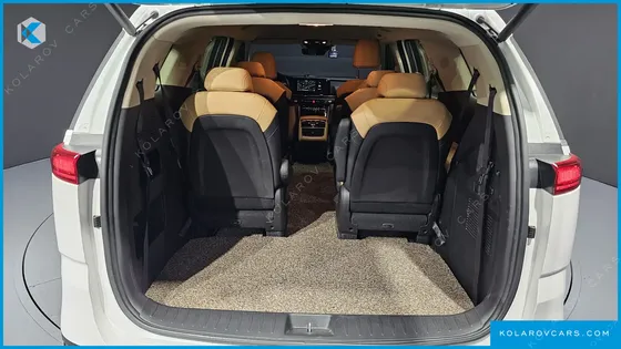 KIA CARNIVAL DIESEL 9-SEATER NOBLESSE