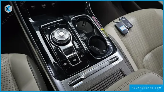 KIA CARNIVAL DIESEL 9-SEATER HI-LIMOUSINE