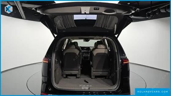 KIA CARNIVAL DIESEL 9-SEATER HI-LIMOUSINE
