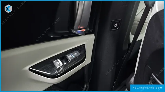 KIA CARNIVAL DIESEL 9-SEATER NOBLESSE