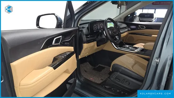 KIA CARNIVAL DIESEL 7-SEATER SIGNATURE