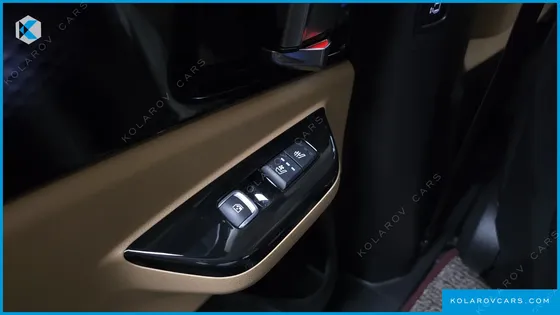 KIA CARNIVAL DIESEL 7-SEATER SIGNATURE