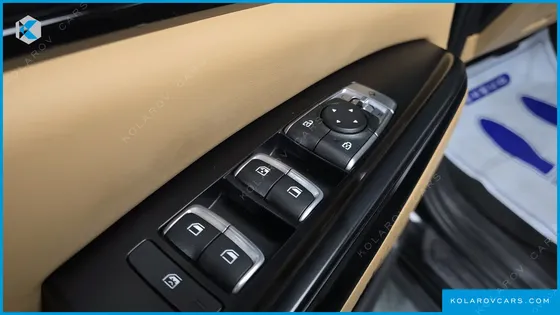 KIA CARNIVAL DIESEL 9-SEATER PRESTIGE