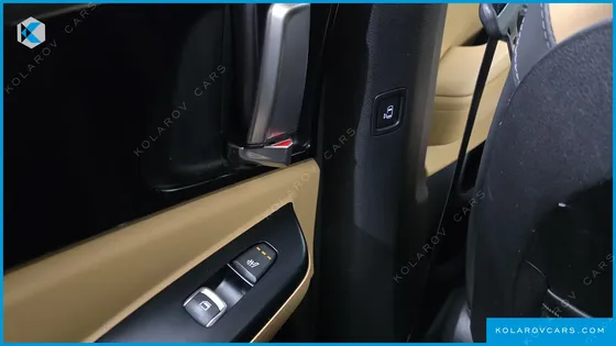 KIA CARNIVAL DIESEL 9-SEATER PRESTIGE