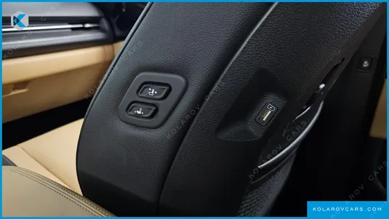 KIA CARNIVAL GASOLINE 9-SEATER NOBLESSE