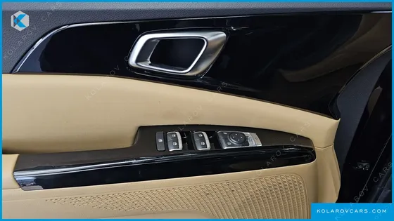 KIA CARNIVAL GASOLINE 9-SEATER NOBLESSE