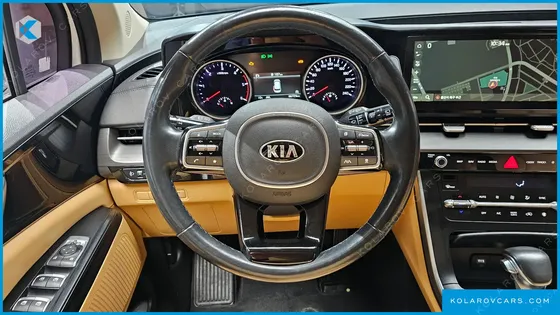 KIA CARNIVAL DIESEL 9-SEATER PRESTIGE