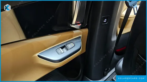 KIA CARNIVAL DIESEL 9-SEATER PRESTIGE