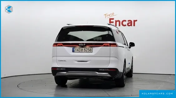 KIA CARNIVAL DIESEL 9-SEATER SIGNATURE