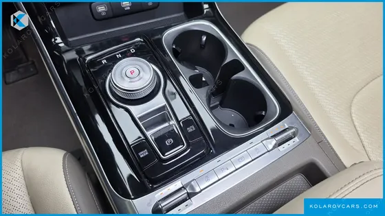 KIA CARNIVAL DIESEL 9-SEATER SIGNATURE