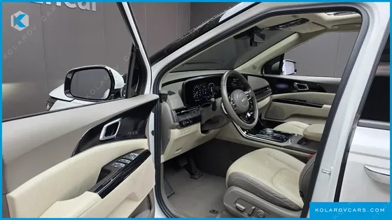 KIA CARNIVAL DIESEL 9-SEATER SIGNATURE