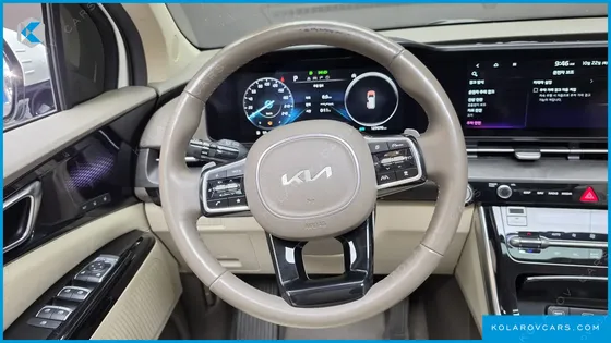 KIA CARNIVAL DIESEL 9-SEATER SIGNATURE