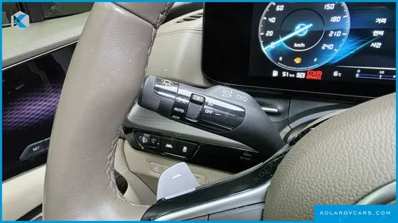 KIA CARNIVAL DIESEL 9-SEATER SIGNATURE