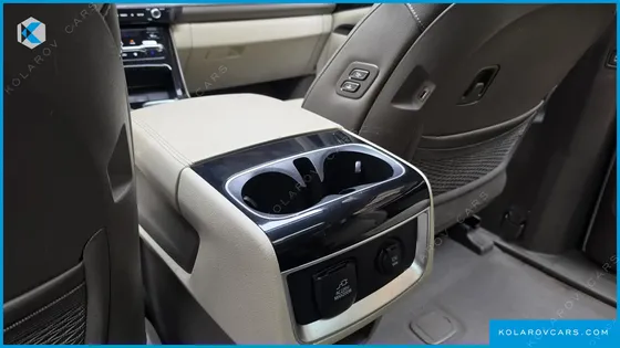 KIA CARNIVAL DIESEL 9-SEATER SIGNATURE