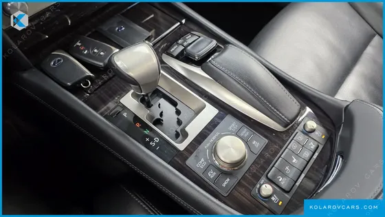 LEXUS LS 5-SEATS OTTOMAN