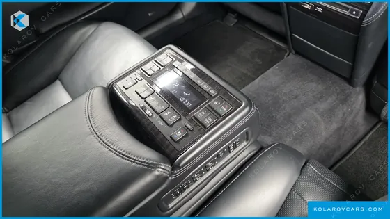 LEXUS LS 5-SEATS OTTOMAN