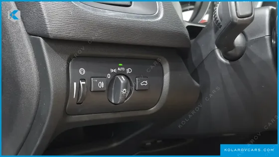 VOLVO V40 D4